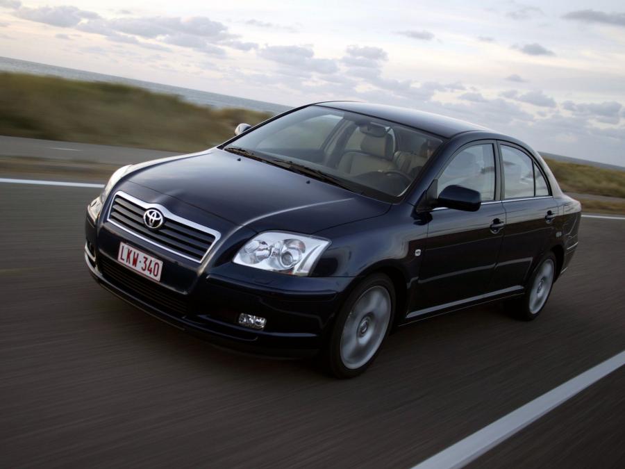  Toyota Avensis Sedan 2003 года  (фото 2 из 30)